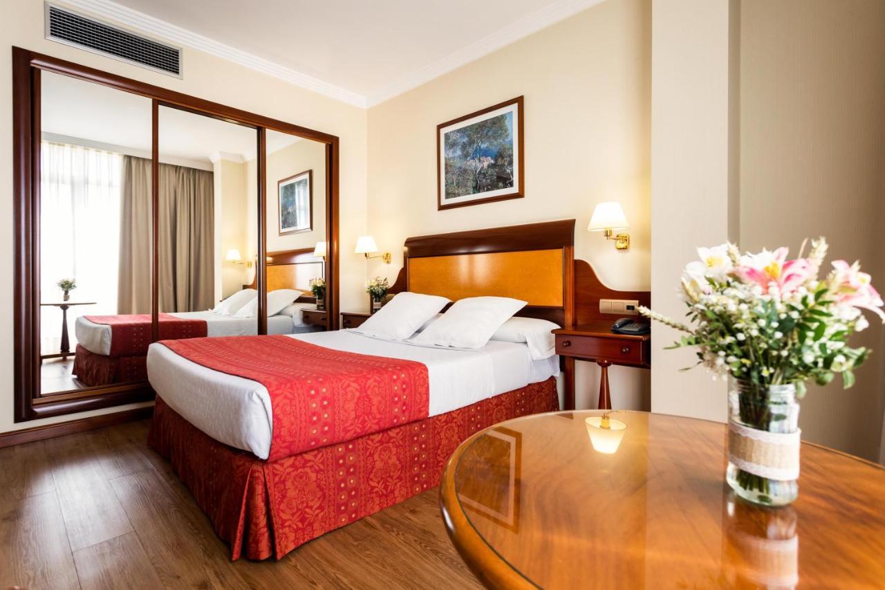 Gran Hotel De Ферол Екстериор снимка