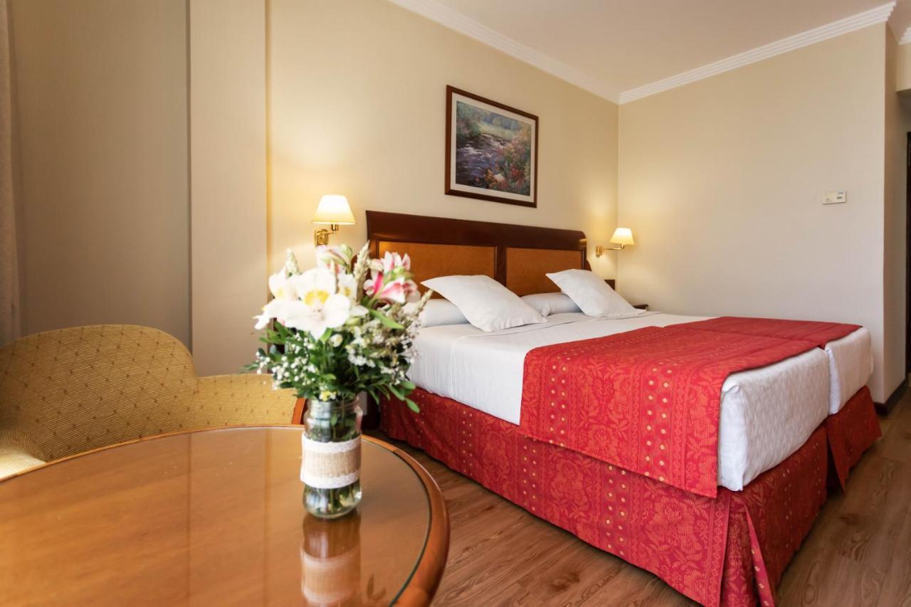 Gran Hotel De Ферол Екстериор снимка