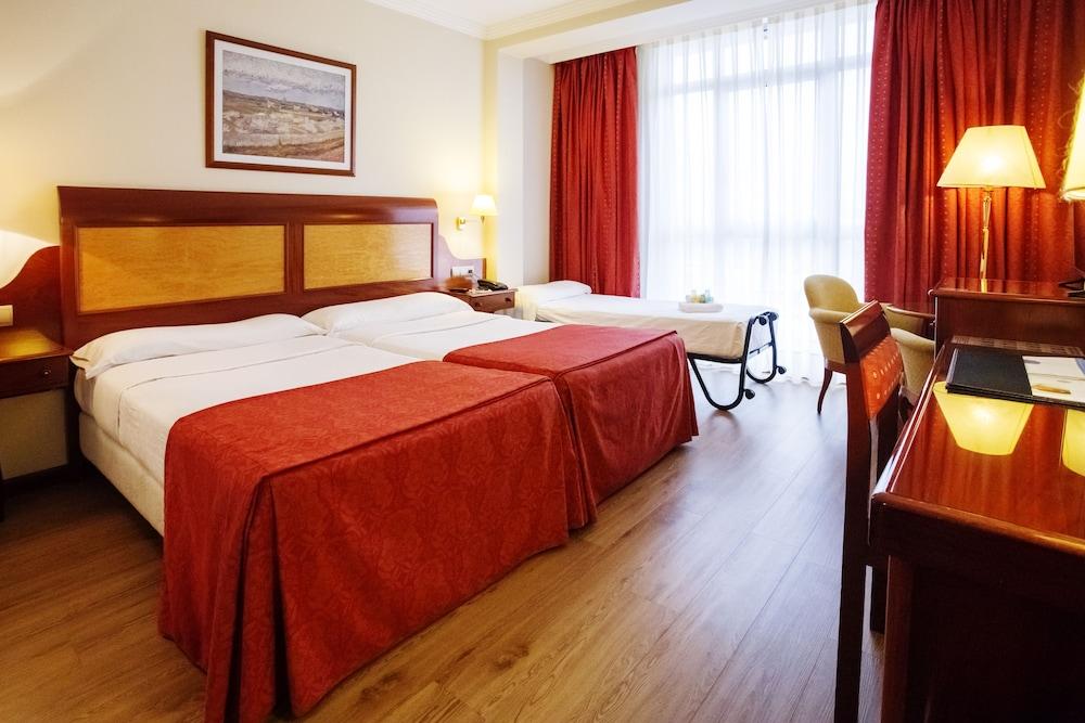 Gran Hotel De Ферол Екстериор снимка